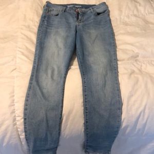 High waisted jeans